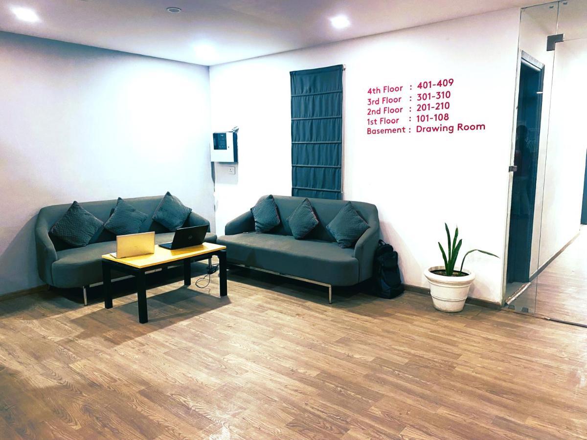 Qotel Ip Residency East Delhi Preet Vihar